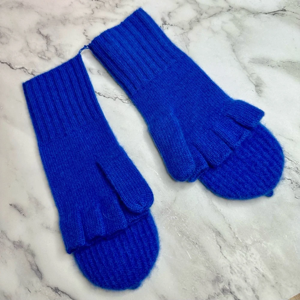 NEW! White + Warren Lazuli Blue Cashmere Ribbed Pop Top Gloves